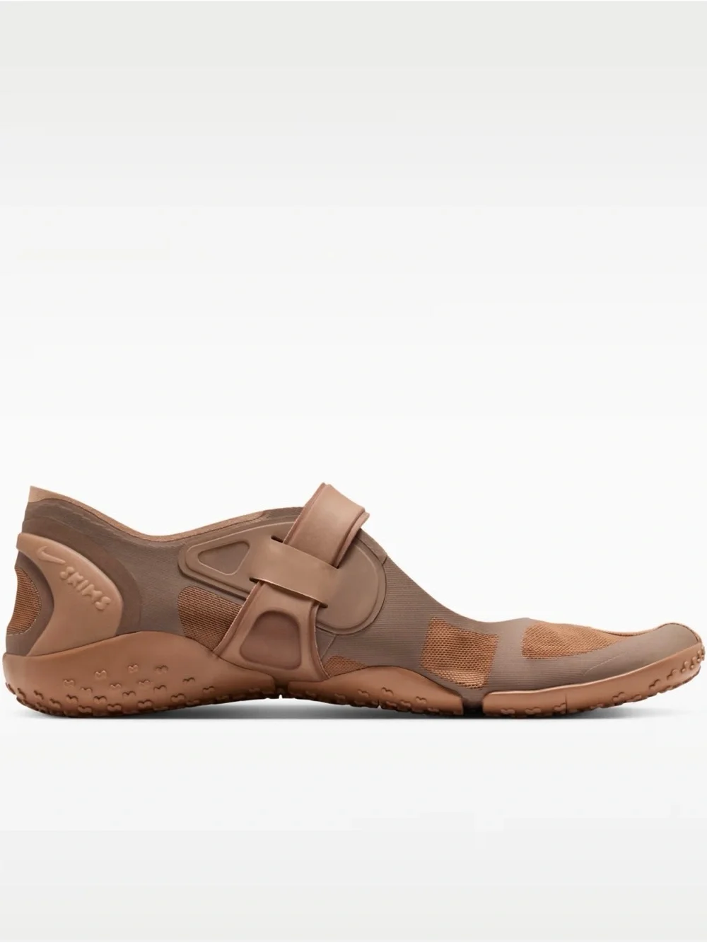 NikeSKIMS Brown Tan Minimalist Adjustable women’s flat shoes
